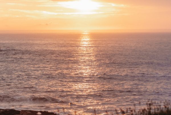 Atardecer en la costa de Asturias punto para ver el eclipse solar del 12 de agosto